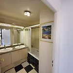 公寓 5 Mins Walk,wi-fi,ac,pool,parking,elevator Fréjus