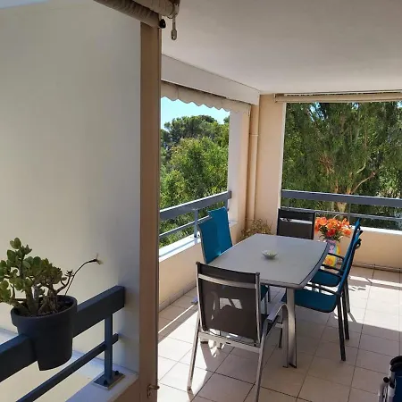 5 Mins Walk,wi-fi,ac,pool,parking,elevator *