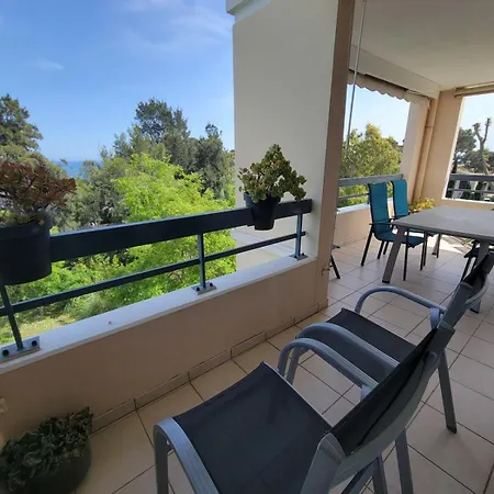 아파트 5 Mins Walk,wi-fi,ac,pool,parking,elevator Fréjus