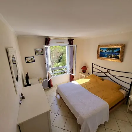 5 Mins Walk,wi-fi,ac,pool,parking,elevator 아파트 *