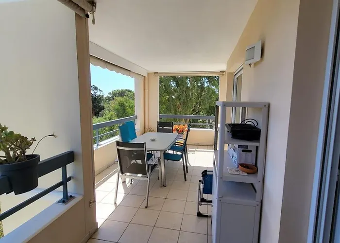 5 Mins Walk,wi-fi,ac,pool,parking,elevator Fréjus