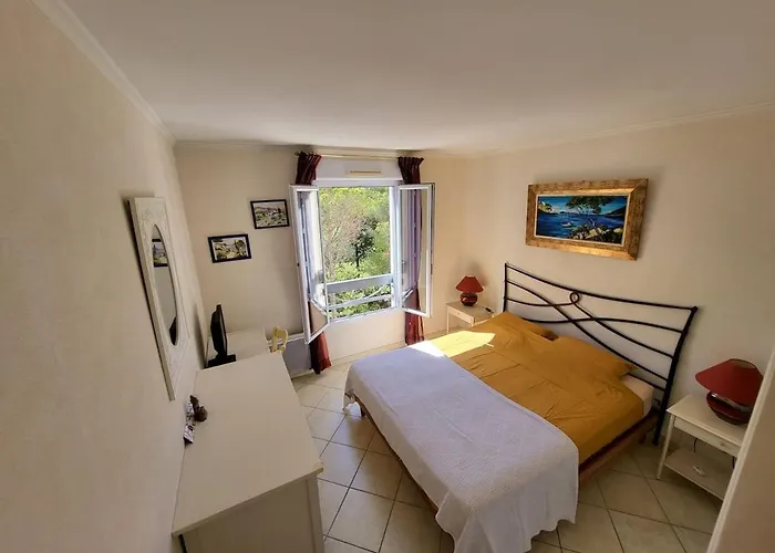 5 Mins Walk,wi-fi,ac,pool,parking,elevator Lägenhet *